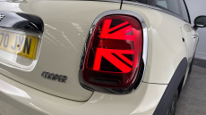 MINI Hatchback 1.5 Cooper Classic II 3dr Petrol Hatchback